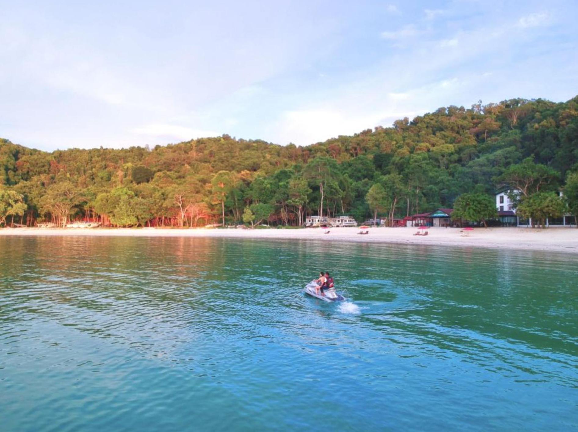 Dolphin Bay Island Resort Kota Belud Exterior photo