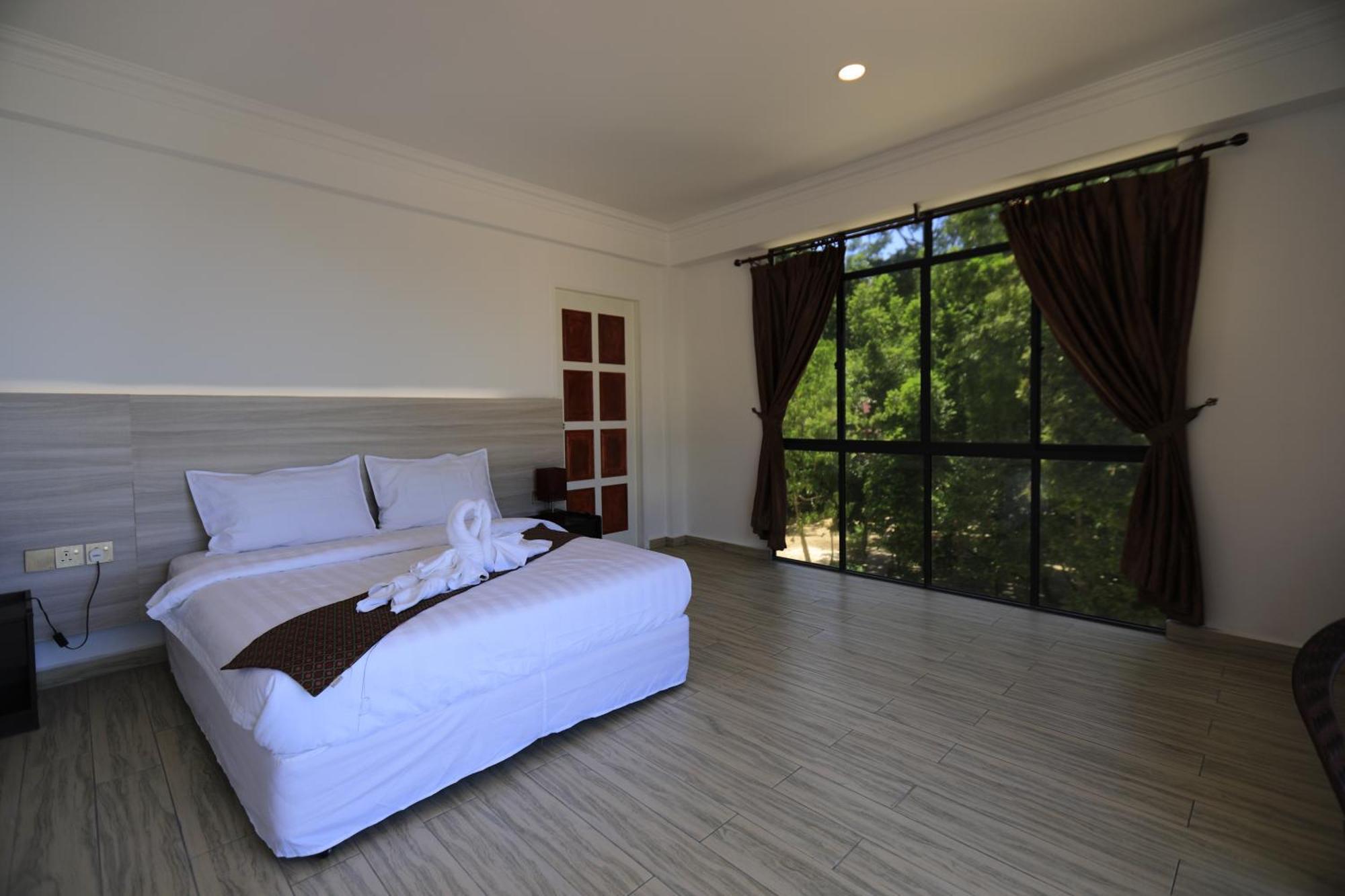 Dolphin Bay Island Resort Kota Belud Exterior photo