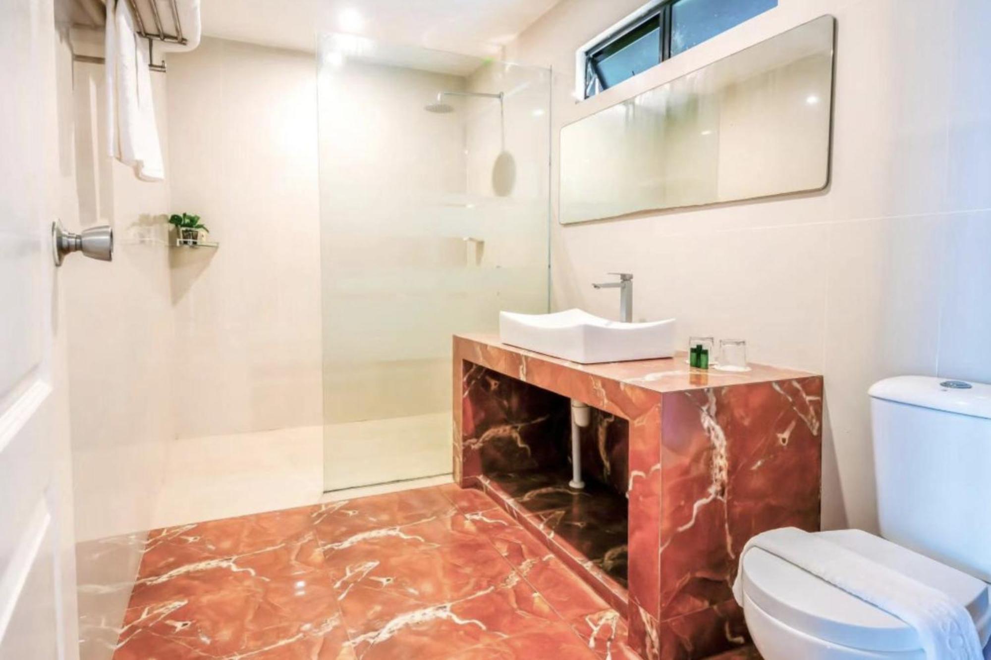 Dolphin Bay Island Resort Kota Belud Room photo
